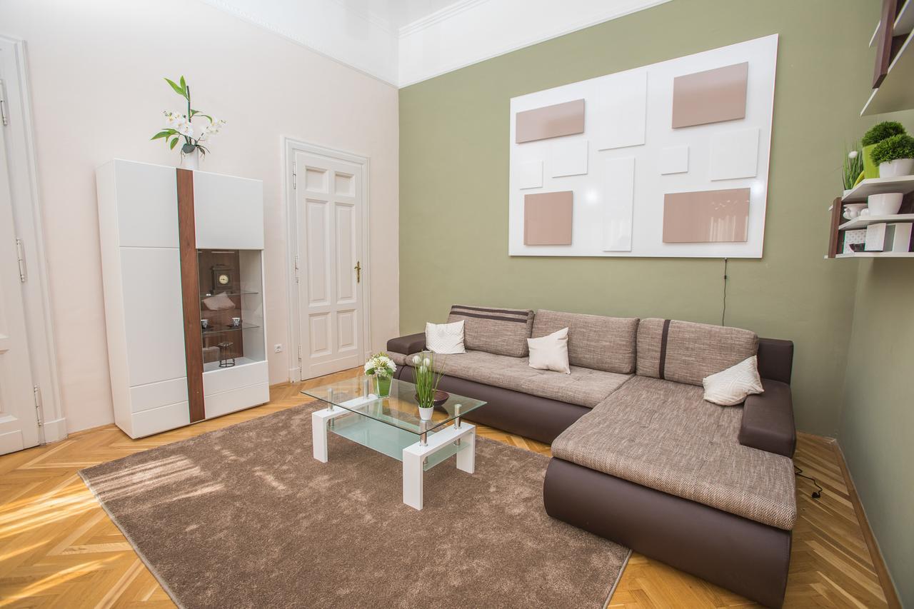 Novak Apartman Szeged Ngoại thất bức ảnh